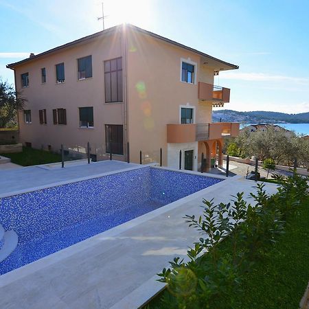 Apartments Villa Coratina Trogir Zewnętrze zdjęcie