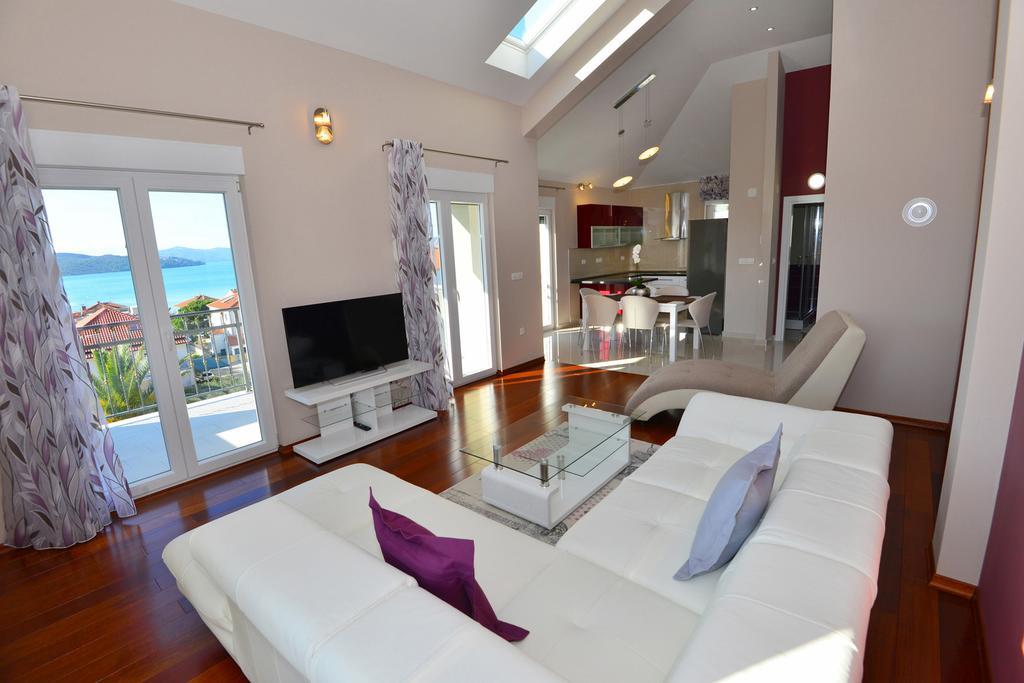 Apartments Villa Coratina Trogir Zewnętrze zdjęcie