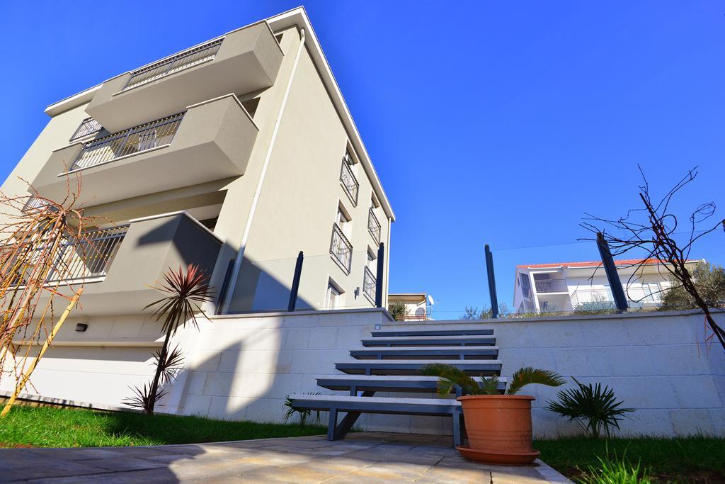 Apartments Villa Coratina Trogir Zewnętrze zdjęcie